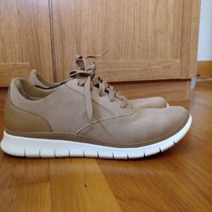 Vionic Tan Sueded Sneakers Size 9